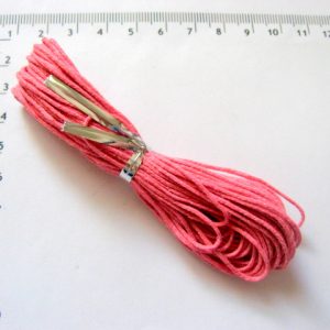 Ață cerată din bumbac  roz 52312 Ață cerată din bumbac  roz 52312 Ață cerată din bumbac  roz  de 1 mm Prețul este pe 9 metri